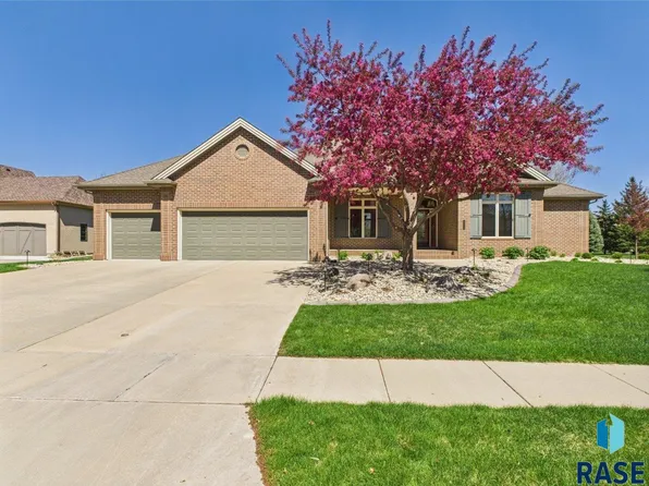6204 S Doral Trl, Sioux Falls, SD 57108