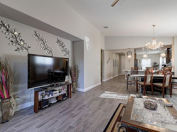 4th image of 16228 W Canterbury Dr
