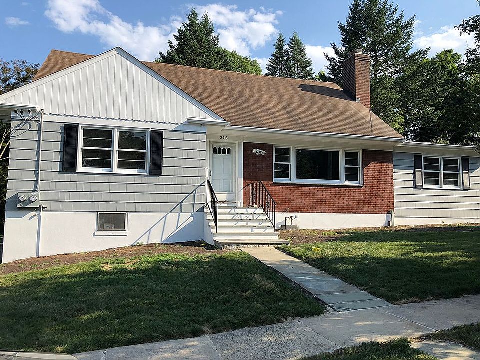 1st image of 315 Travers Ave
