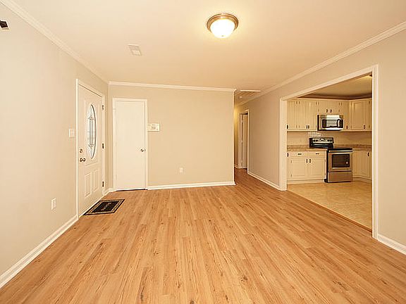 5th image of 7670 Kings Grant Ln