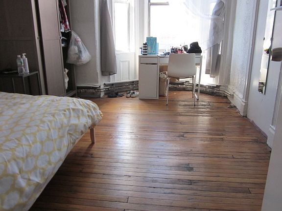 3rd image of 128 Meserole St APT 3