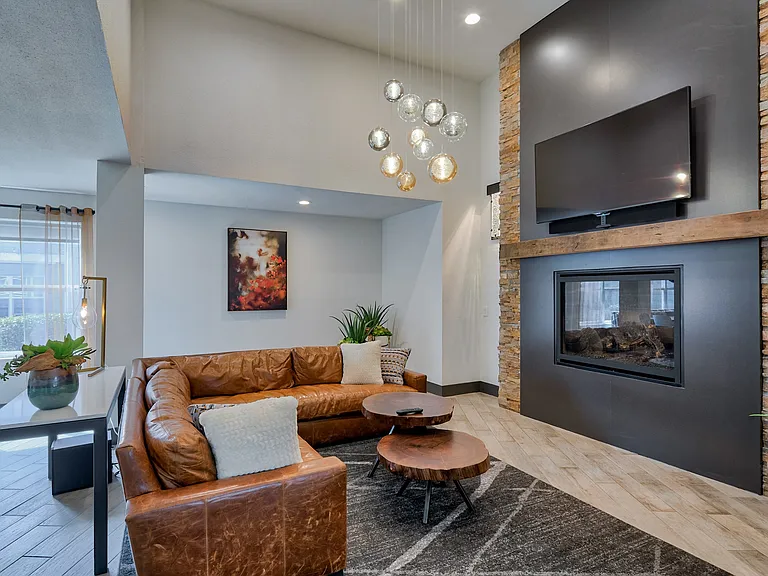 Kruseway Commons — Photo 17