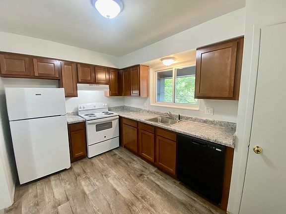 4th image of 1124 W Michigan Ave #36