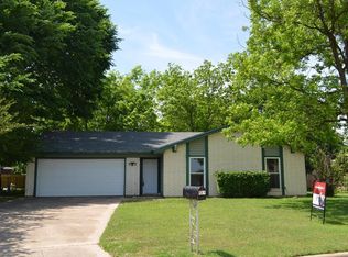 664 Pleasant Manor Ave, Burleson, TX 76028