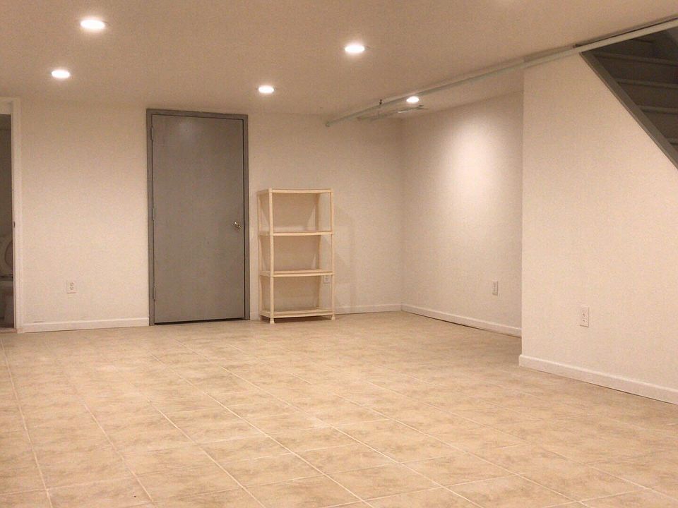 2nd image of 2955 164th St #1