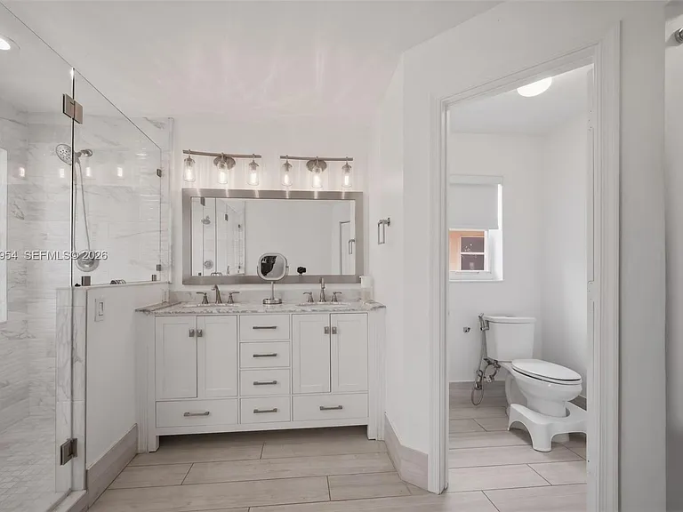 685 SW 198th Ter — Photo 26