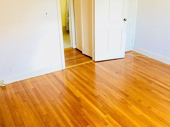 3rd image of 14810 29th Ave APT 27U