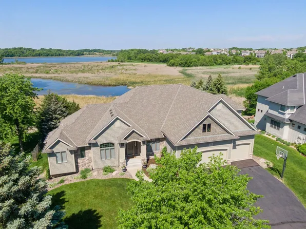 8330 Kelzer Pond Dr, Victoria, MN 55386