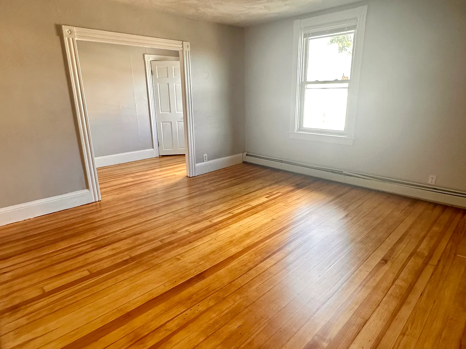 2 bed, 1100 sqft, $1,350 — Photo 2
