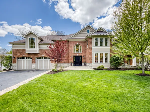 119 Roslyn Rd, Barrington, IL 60010