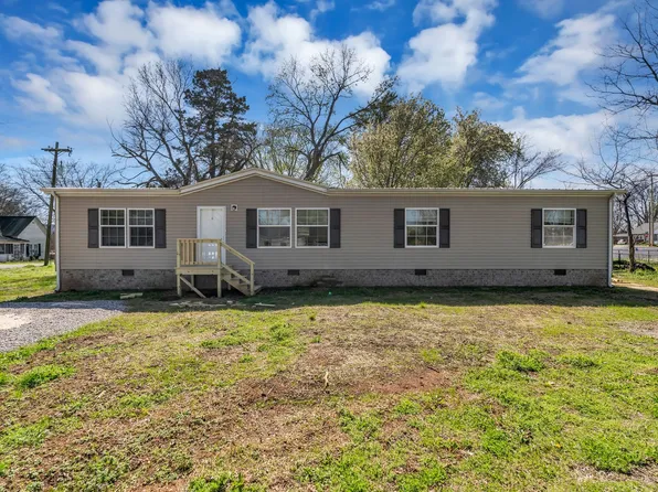 201 England St W, Cowan, TN 37318