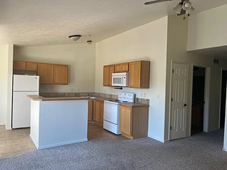 9212 W Brogan Dr #202 — Photo 2