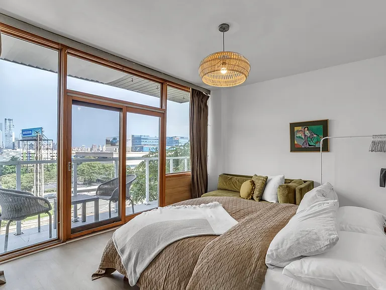 261 Park Ave #3 — Photo 4