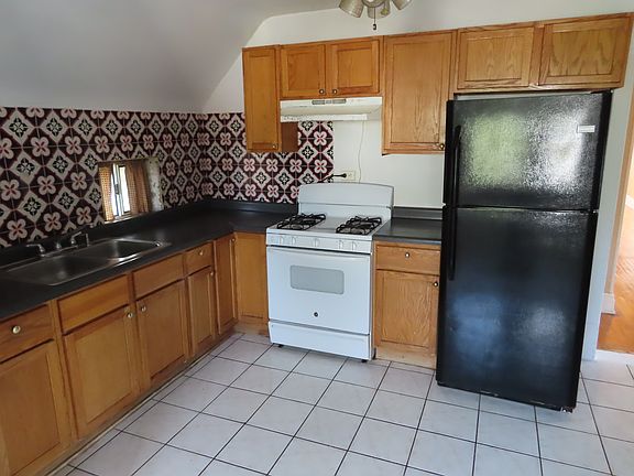 5th image of 1407 N 19th Ave