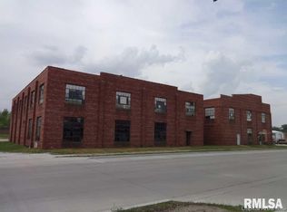 217 E Main St, Beardstown, IL 62618