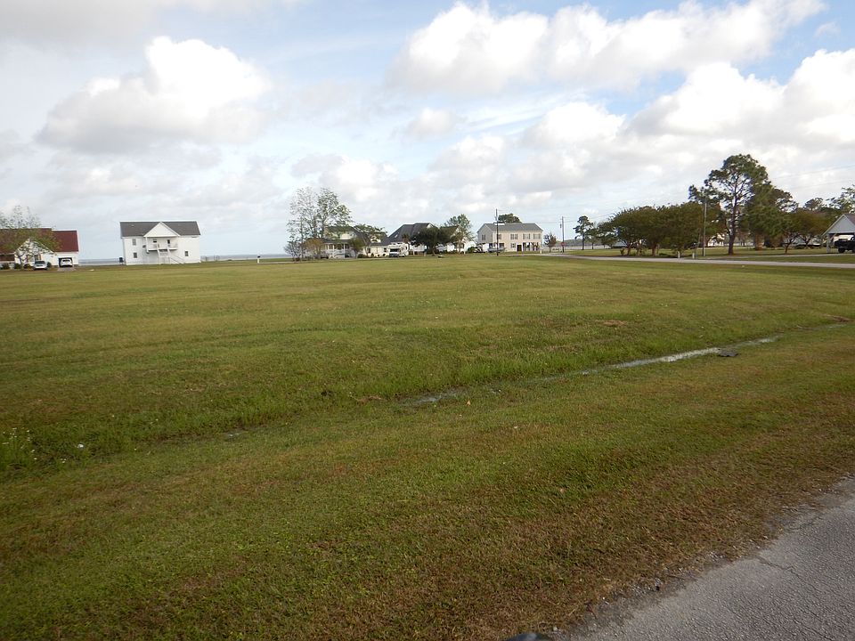 2nd image of 1000 Paradise Dr