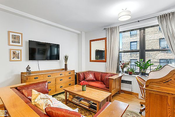 1st image of 250 W 103rd St APT 13F