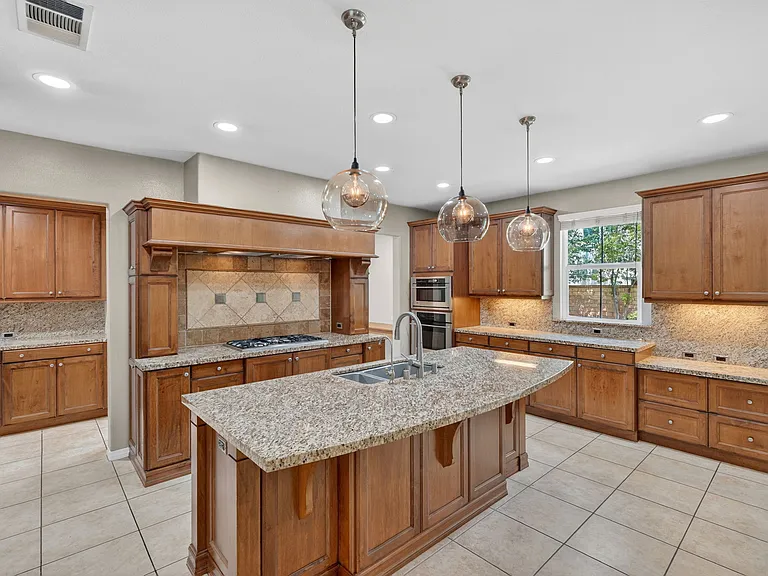 26525 Craftsmen Ct — Photo 9