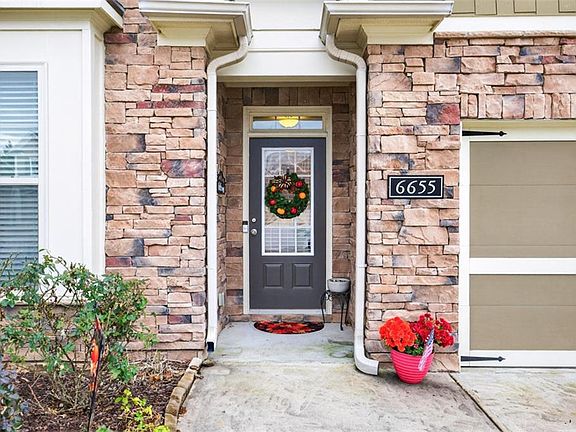 2nd image of 6655 Rivergreen Rd