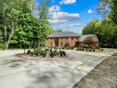 52444 Hickory Rd, Granger, IN, 46530