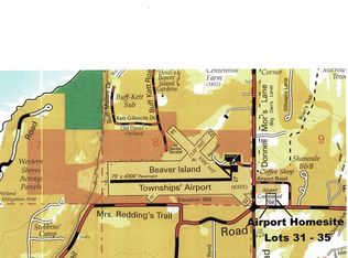 Paid Een Ogs Rd, Beaver island, MI 49782