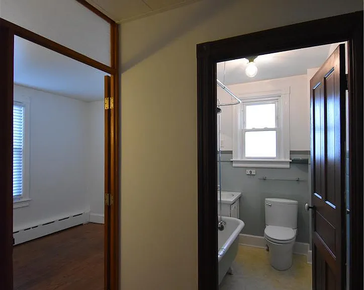 204 N 9th St — Photo 34