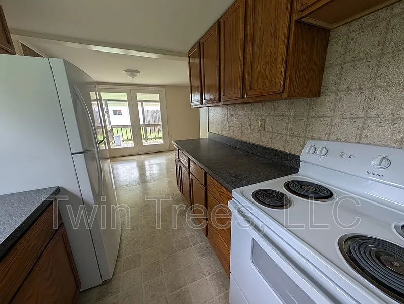 2 bed, 1.0 bath, 1000 sqft, $1,000 — Photo 4