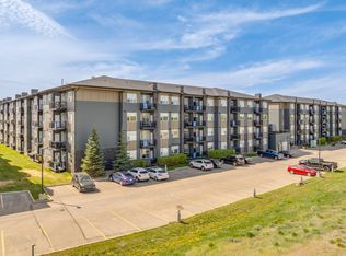 235 Willis Cres, Saskatoon, SK S7T 0W7