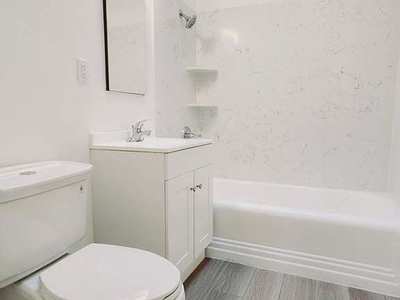 5th image of 2128-2130 Market St #12