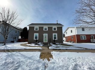 908 Jefferson Ave, Bellevue, IA