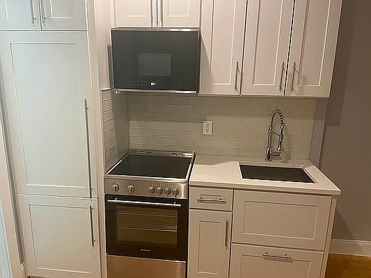 2nd image of 425 E 80th St #2H