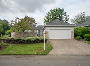 32461 SW Lake Dr, Wilsonville, OR