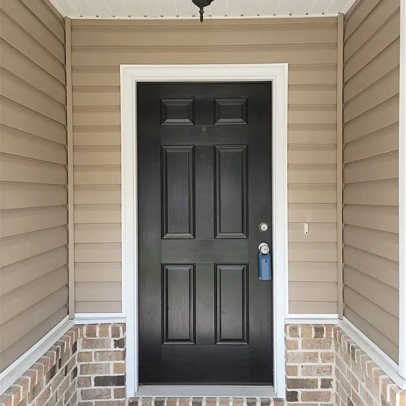 104 Clydesdale Ct — Photo 2