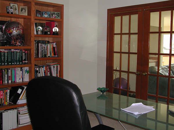 Office/2nd Bedroom