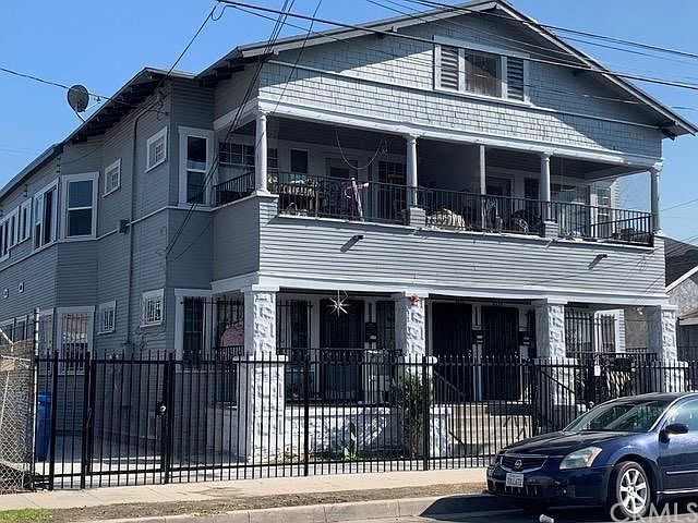 1st image of 4422 Wesley Ave
