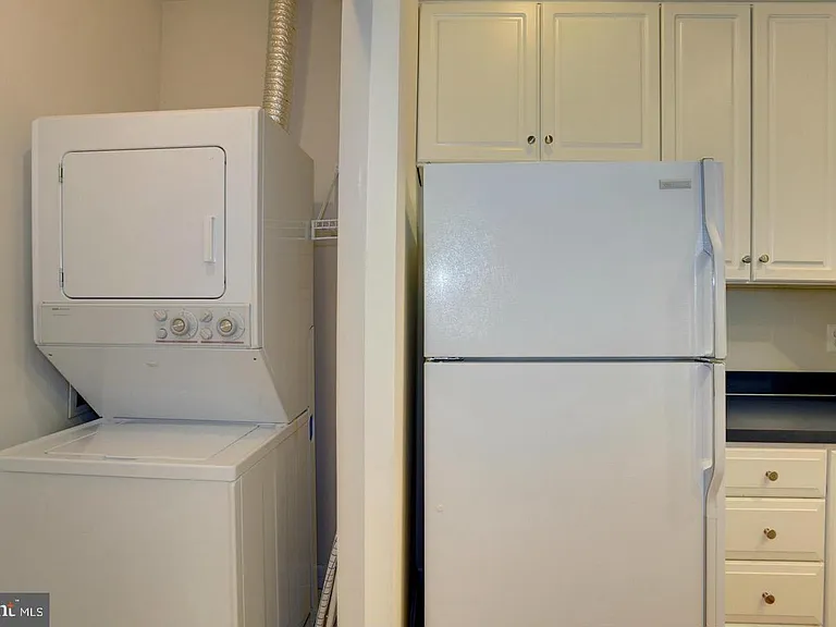 1320 N Wayne St #307 — Photo 12