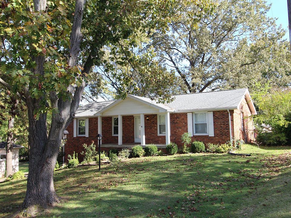 1st image of 110 Lady Marion Dr