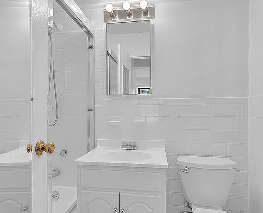 5th image of 520 E 81st St APT 2D