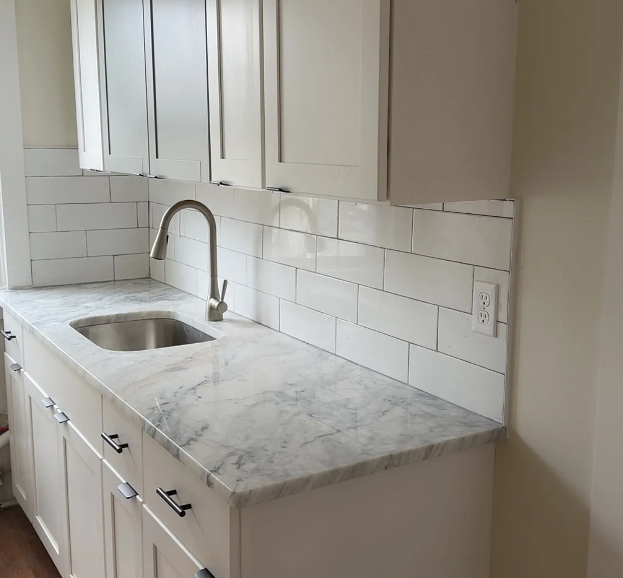 3 bed, 1100 sqft, $2,150 — Photo 3