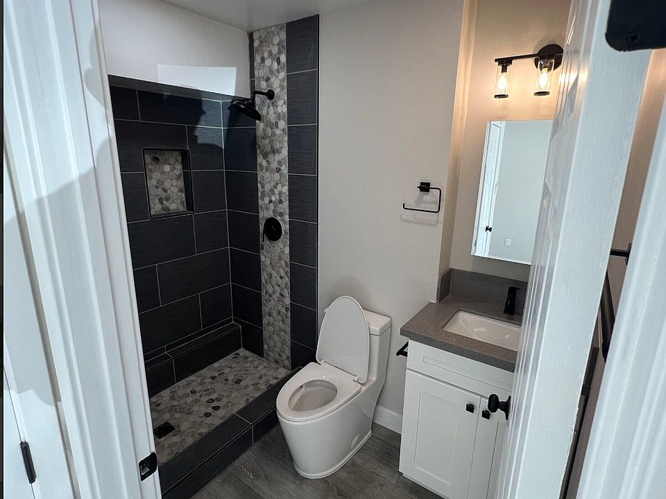 2nd image of 3623 Park Blvd #1