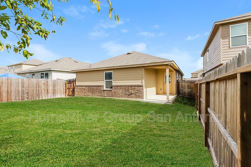 3917 Asher Aly, Saint Hedwig, TX 78152 Zillow