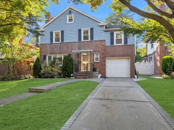 80-18 Springfield Boulevard image 1 of 26