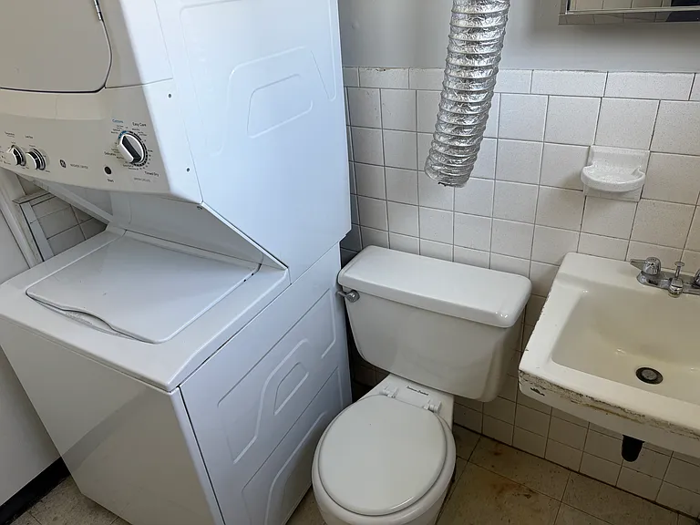 7 McAllister Ave #2 — Photo 17