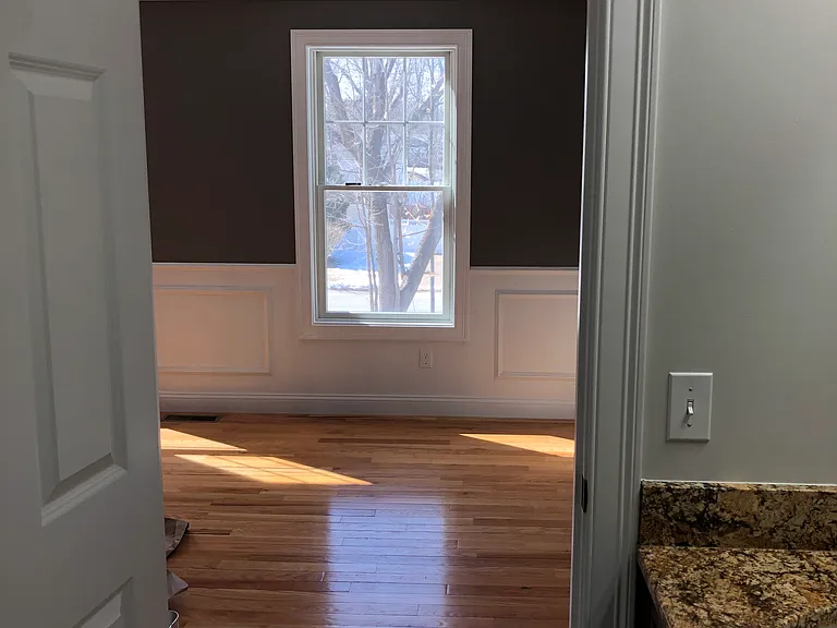 First floor full bathroom, w tub