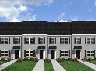 6866 Village Green Dr, Roanoke, VA 24019