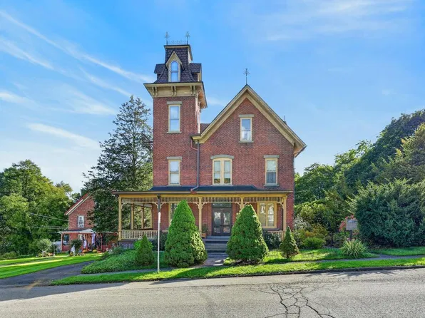 507 3rd St, Towanda, PA 18848