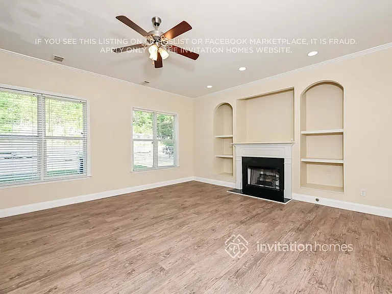 2116 Leafmore Ct — Photo 8
