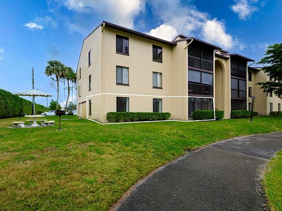 2nd image of 616 Sea Pine Way