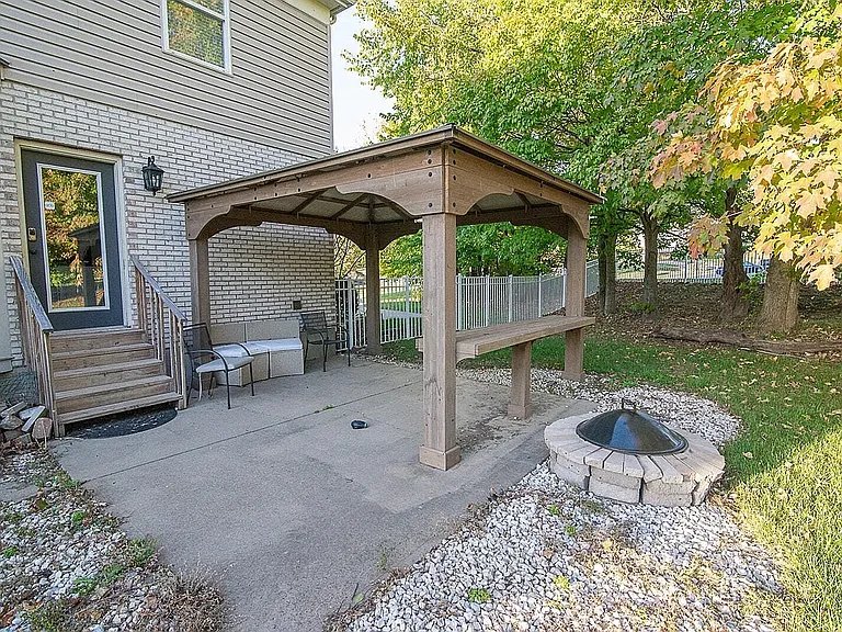 7676 Big Cedar Ct — Photo 25