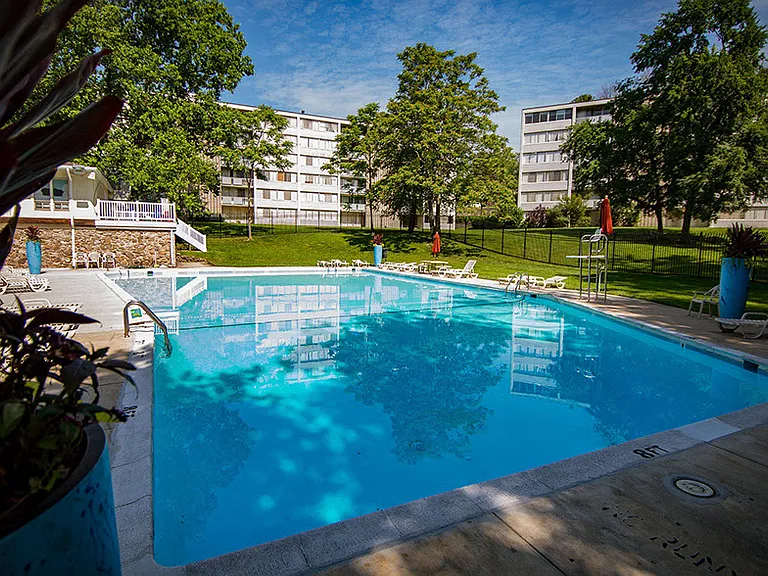 Heritage Park Apartments Pool 5